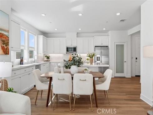 418 Lobata , Irvine, CA