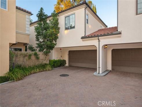 57  Strawberry Grove  , Irvine, CA
