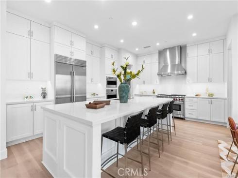 118  Sunnybank  , Irvine, CA