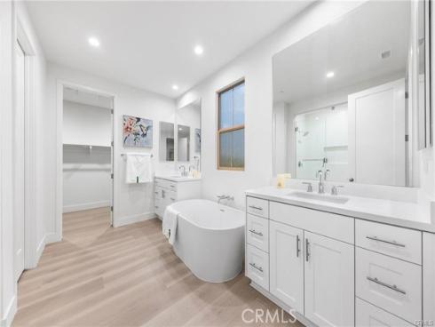 118  Sunnybank  , Irvine, CA