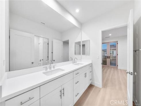 118  Sunnybank  , Irvine, CA