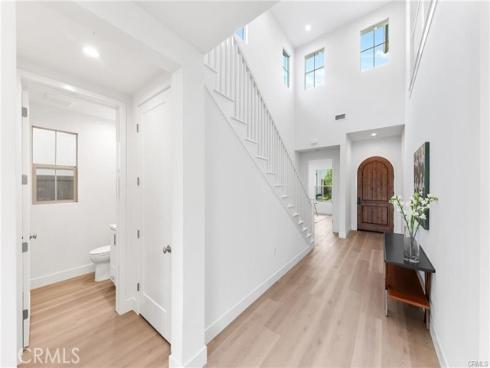 118  Sunnybank  , Irvine, CA