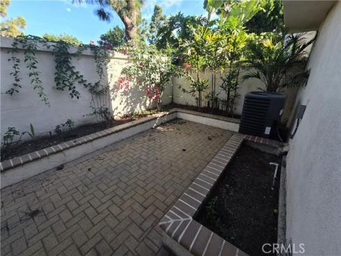 18  Laconia  , Irvine, CA