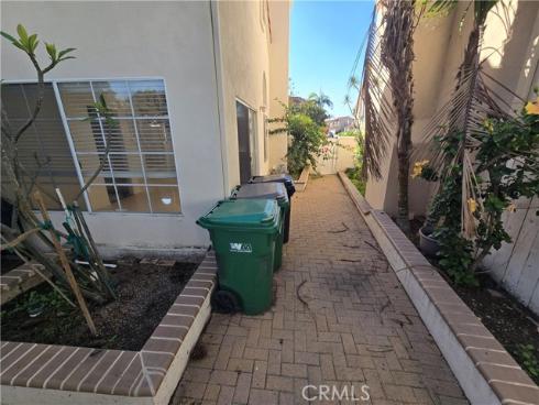 18  Laconia  , Irvine, CA