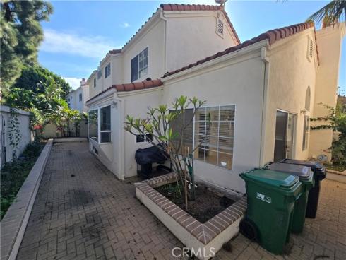 18  Laconia  , Irvine, CA