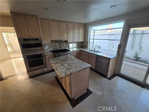 18  Laconia  , Irvine, CA