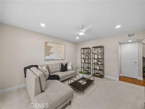 13  Carson  , Irvine, CA