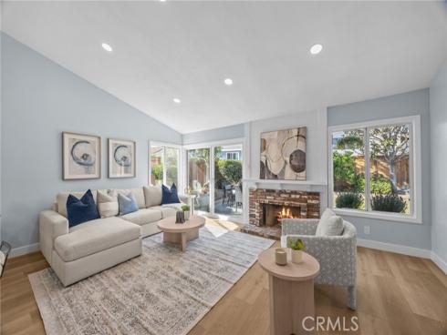 11  De Forest  , Irvine, CA