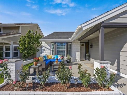 11  De Forest  , Irvine, CA