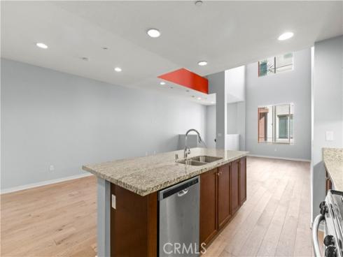 543 Rockefeller , Irvine, CA