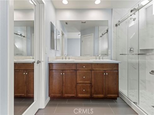 543 Rockefeller , Irvine, CA