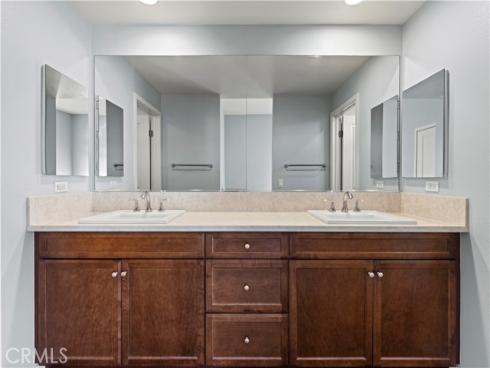 543 Rockefeller , Irvine, CA