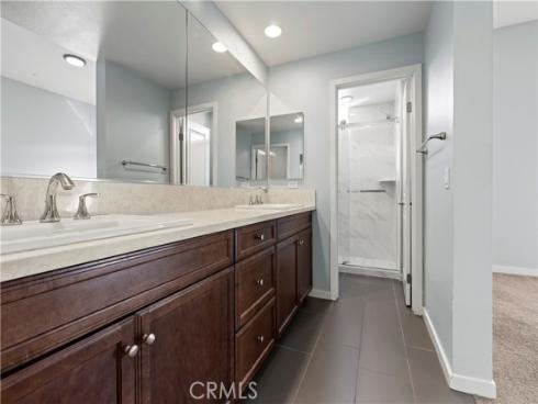 543 Rockefeller , Irvine, CA