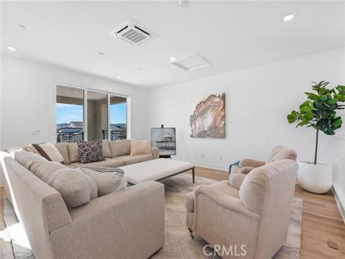 408 Treble , Irvine, CA