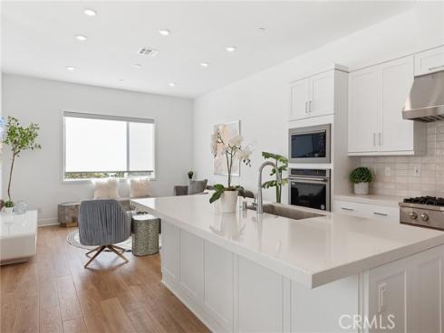 408 Treble , Irvine, CA