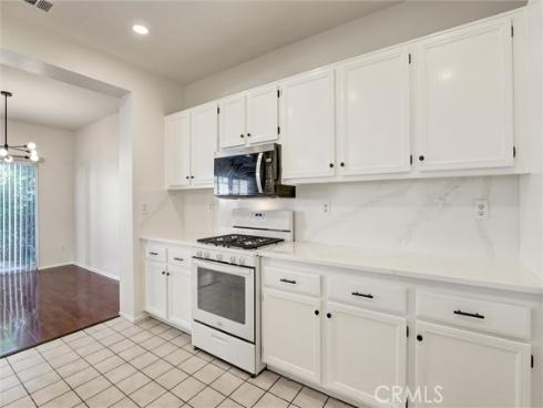 27  Ohio  , Irvine, CA