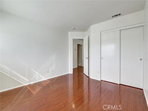 27  Ohio  , Irvine, CA