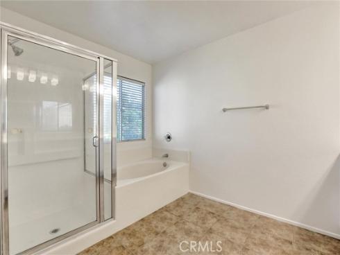 27  Ohio  , Irvine, CA