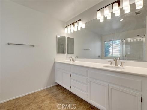 27  Ohio  , Irvine, CA