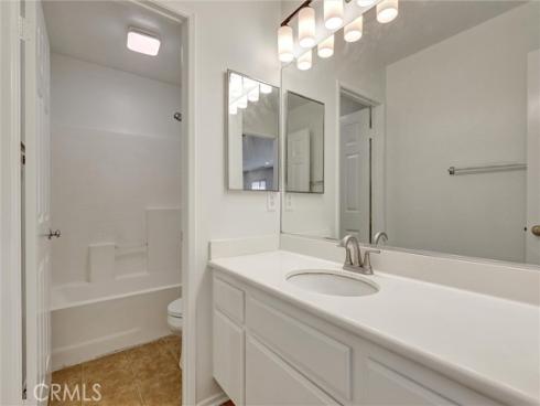 27  Ohio  , Irvine, CA