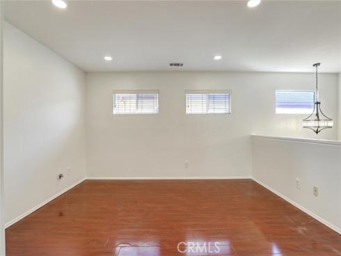 27  Ohio  , Irvine, CA