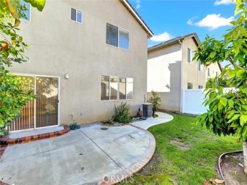 27  Ohio  , Irvine, CA