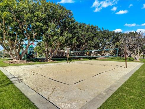 27  Ohio  , Irvine, CA