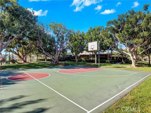 27  Ohio  , Irvine, CA