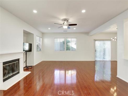 27  Ohio  , Irvine, CA