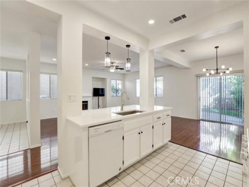 27  Ohio  , Irvine, CA