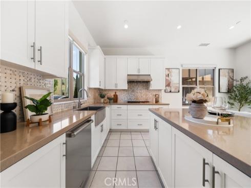 121 Tall Reed , Irvine, CA