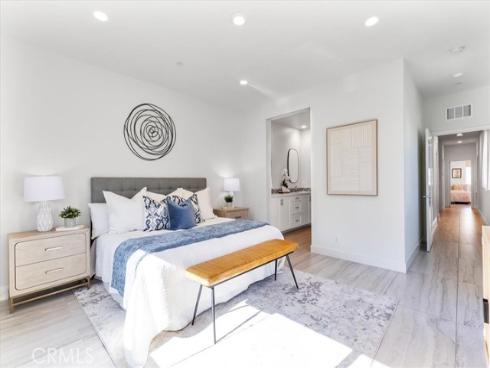 209 Paramount , Irvine, CA