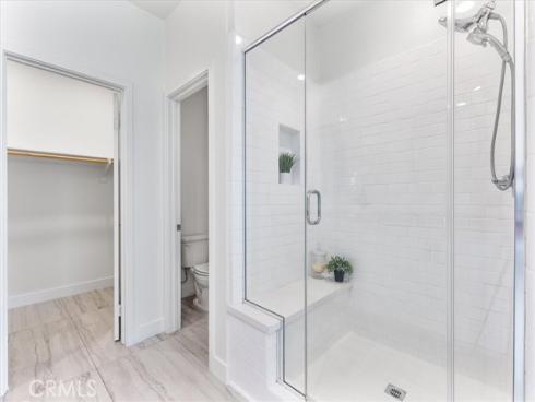 209 Paramount , Irvine, CA