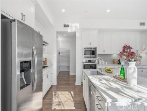 148 Follyhatch , Irvine, CA