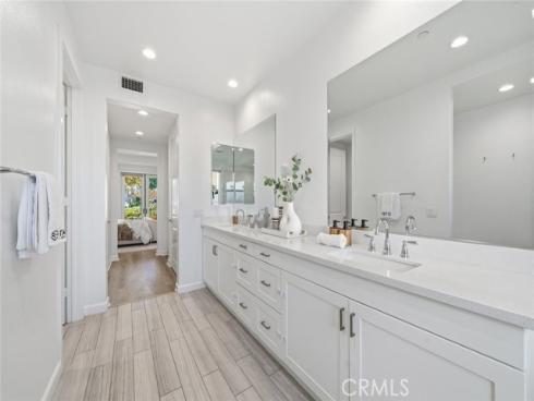 148 Follyhatch , Irvine, CA