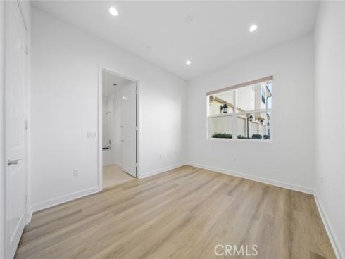 148 Follyhatch , Irvine, CA