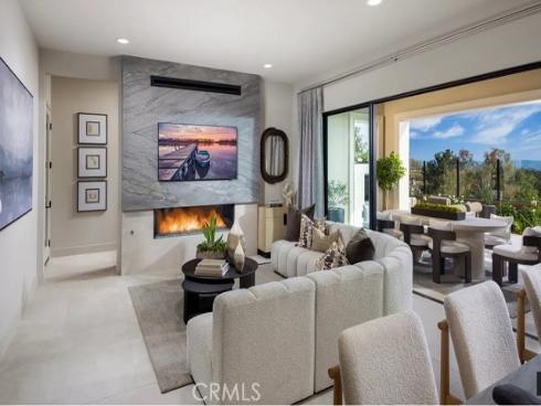 453 Treeline , Irvine, CA