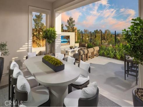 453 Treeline , Irvine, CA