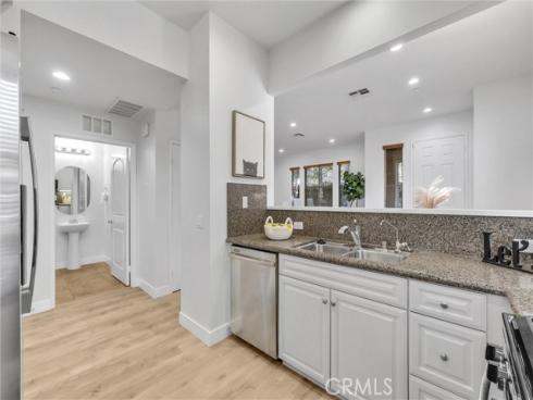 50 Hedge Bloom , Irvine, CA