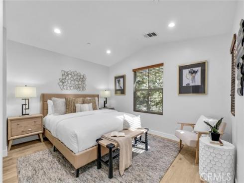 50 Hedge Bloom , Irvine, CA