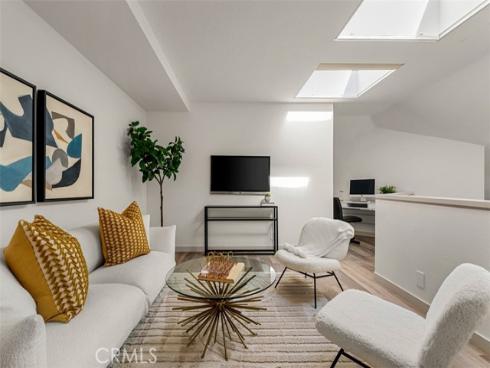 93 Lehigh Aisle , Irvine, CA