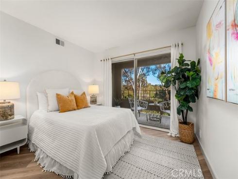 93 Lehigh Aisle , Irvine, CA