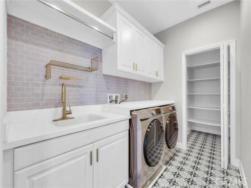 61 Acorn Glen , Irvine, CA