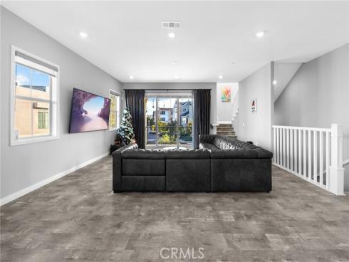 115 Frame , Irvine, CA