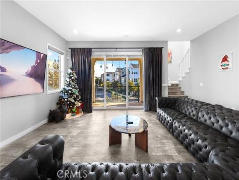 115 Frame , Irvine, CA