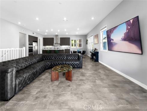 115 Frame , Irvine, CA