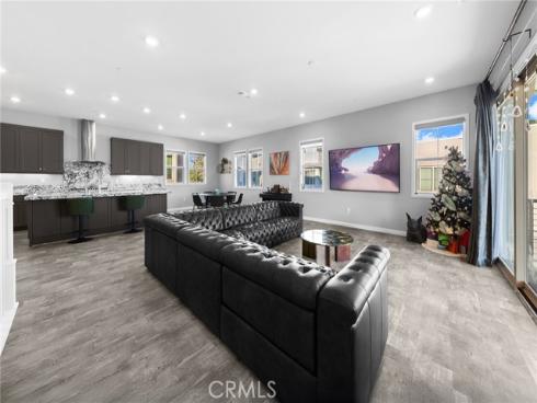 115 Frame , Irvine, CA