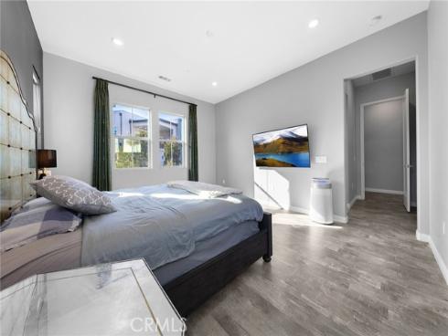 115 Frame , Irvine, CA