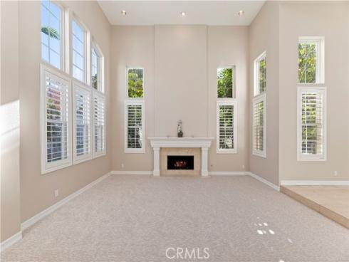 8 Nidden , Irvine, CA