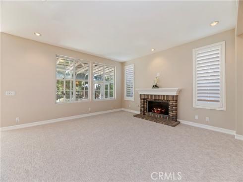 8 Nidden , Irvine, CA